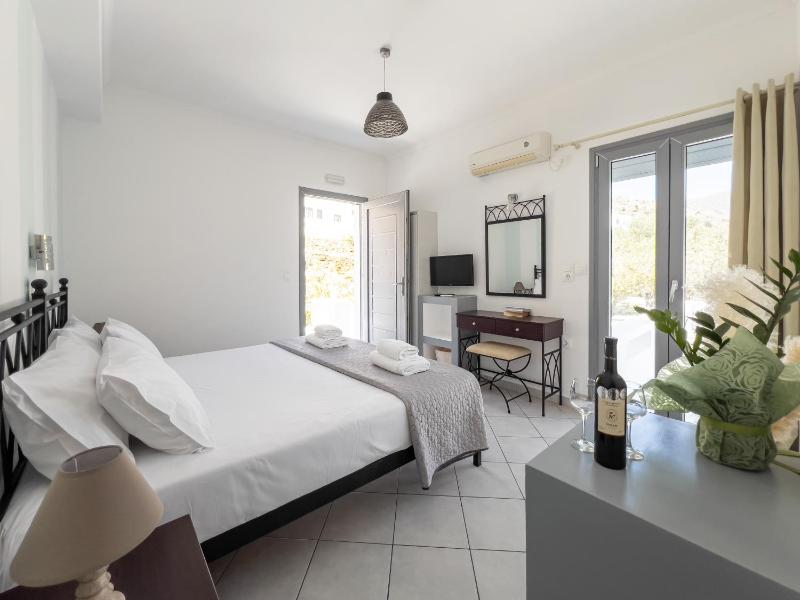Double or Twin Room image 2