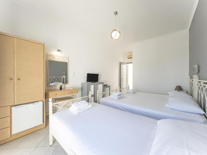 Triple Room image 3