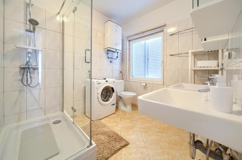 Apartment Iris - image 27