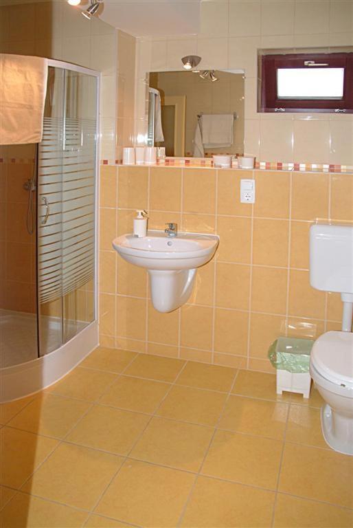 Double or Twin Room image 1
