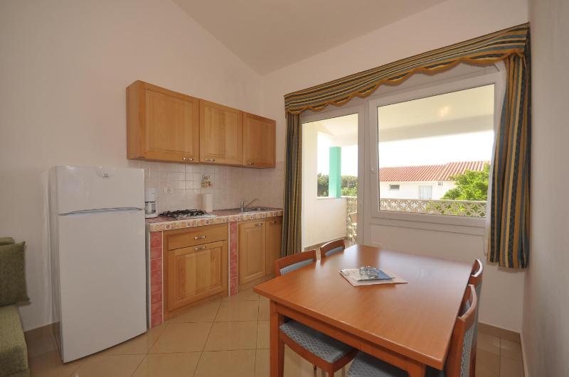 One-Bedroom Apartment image 3