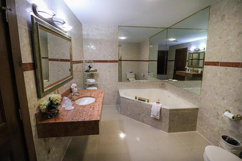 Suite image 3