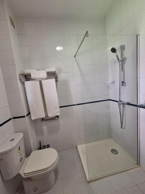 Family Room with Shower image 3