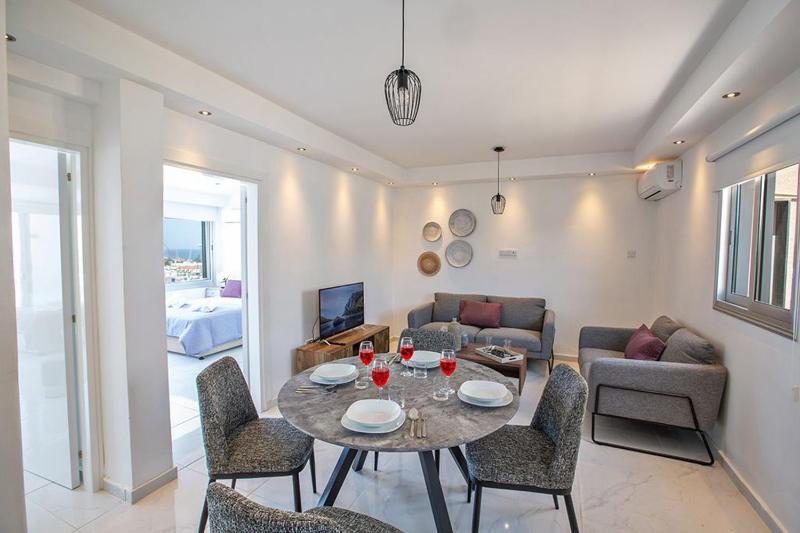 Apt Misia Enas - Modern 2 Bedroom Apartment With Sea Views - Close To Ayia Napa - image 8