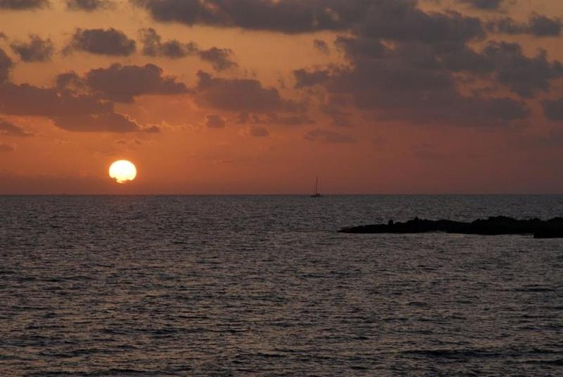 Apt Misia Enas - Modern 2 Bedroom Apartment With Sea Views - Close To Ayia Napa - image 10