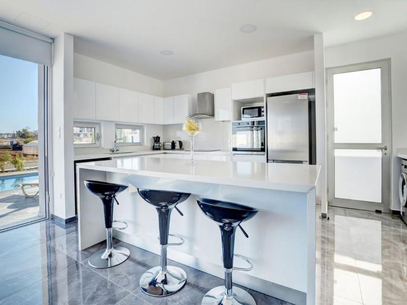 Villa Manta Chrysos - Brand New Luxury 3 Bedroom Protaras Villa - image 7