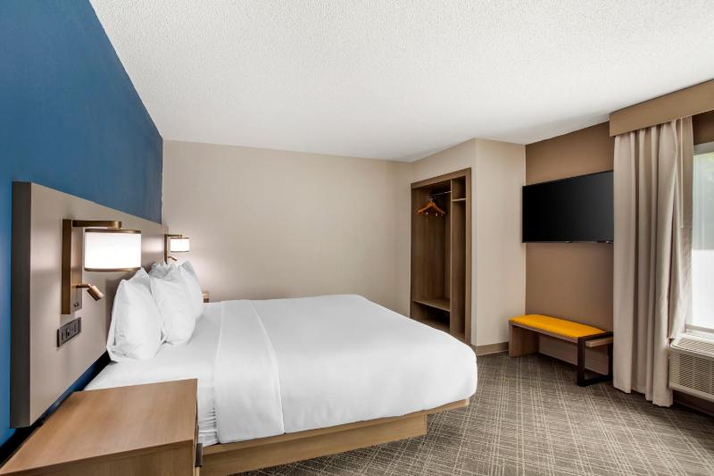 Executive Suite image 3