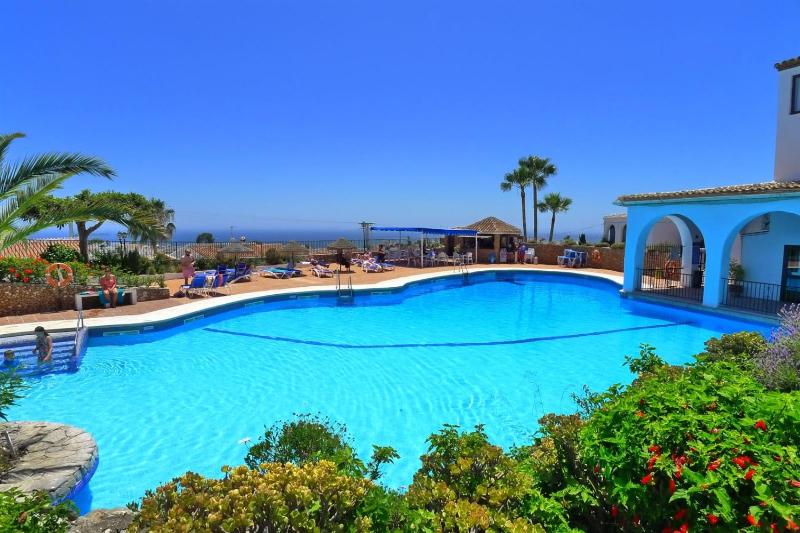 SHR066 Apartment in Nerja with Pool - image 11
