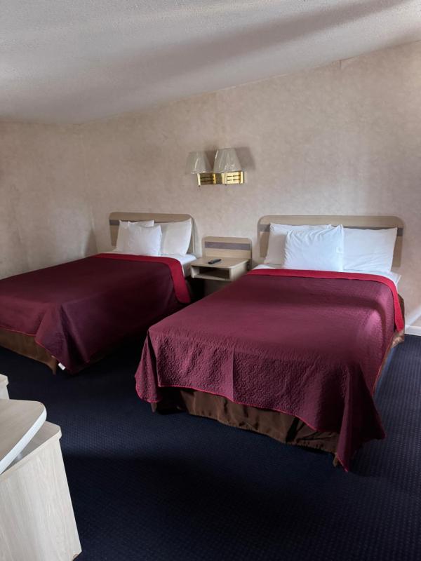 Quadruple Room image 3