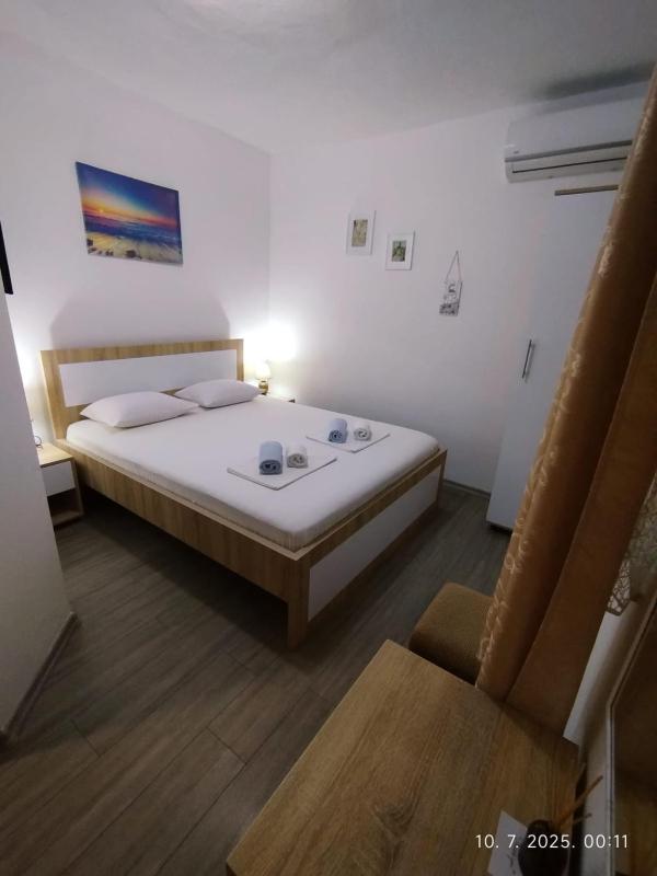 Double Room image 1