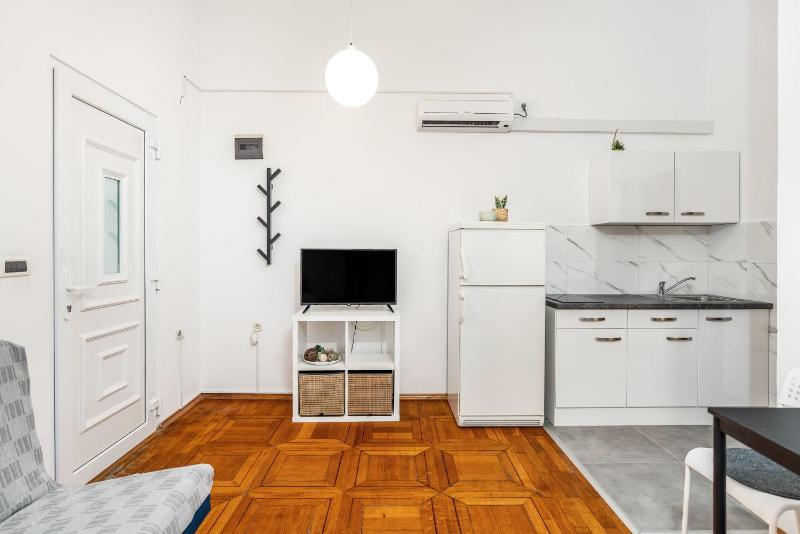 Apartments Rising Sun - image 19
