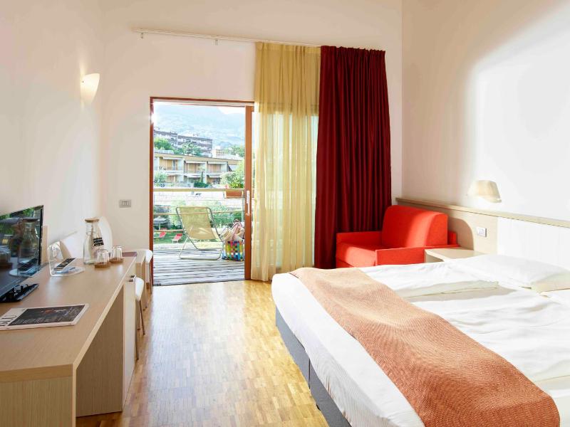 Superior Double or Twin Room with Balcony image 1