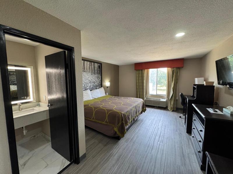 King Room - Non Smoking image 1