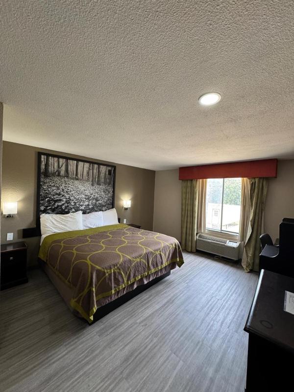 King Room - Non Smoking image 3