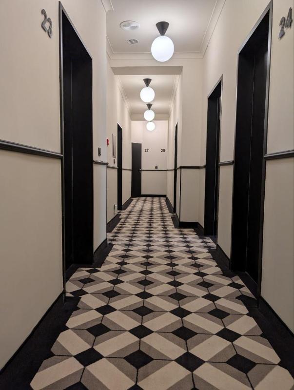 Double Room image 4
