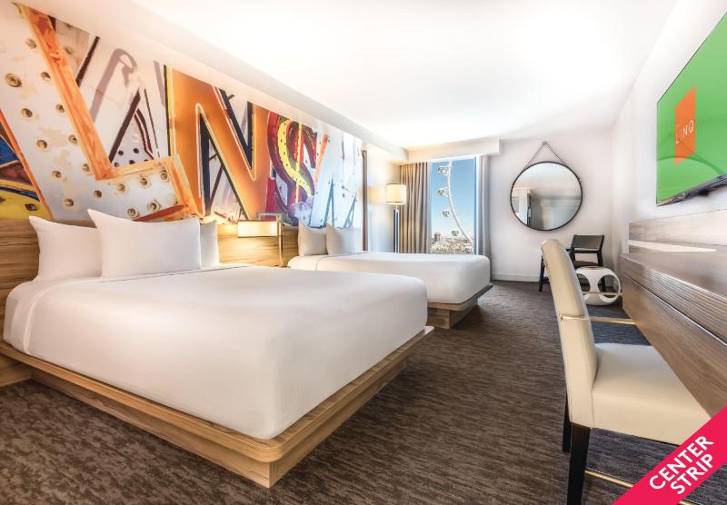 Deluxe Room, 2 Queens, Non-Smoking image 1