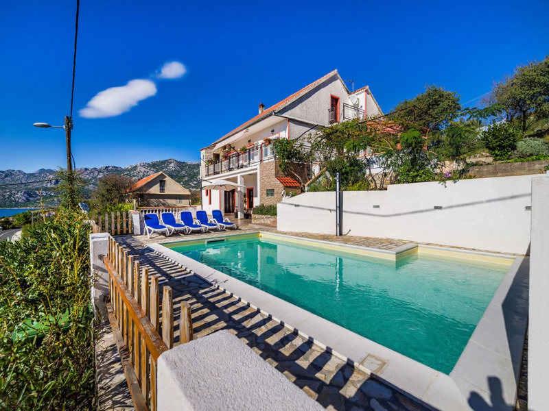 Holiday Home image 4