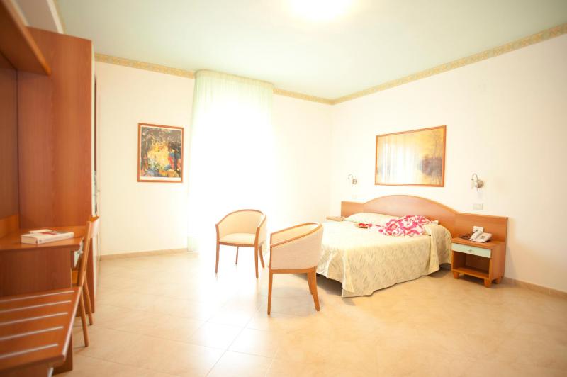 Triple Room image 4