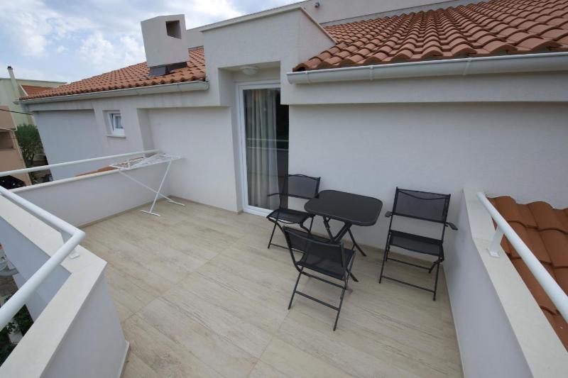Triple Room with Mountain View image 2