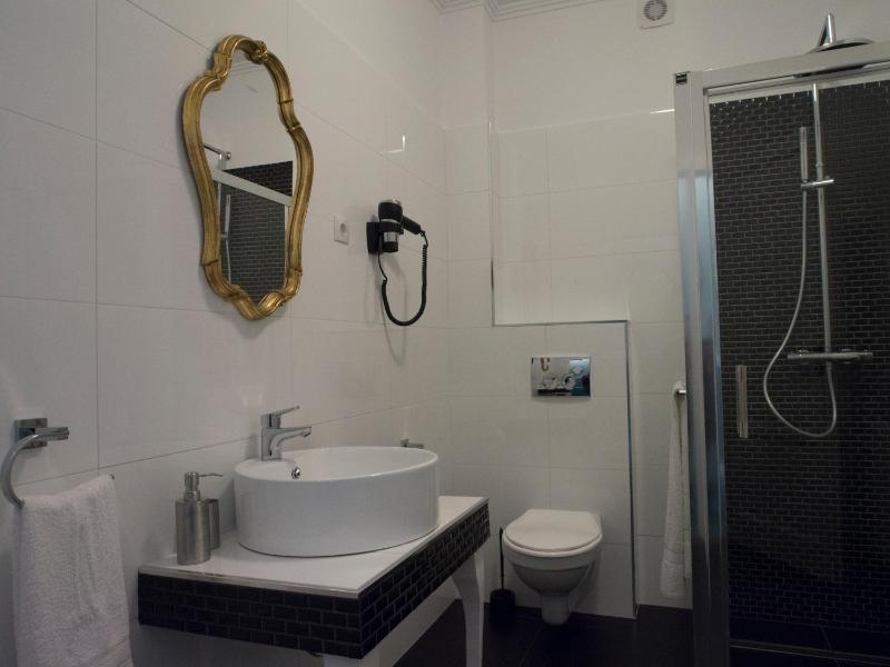 Superior Double Room image 4