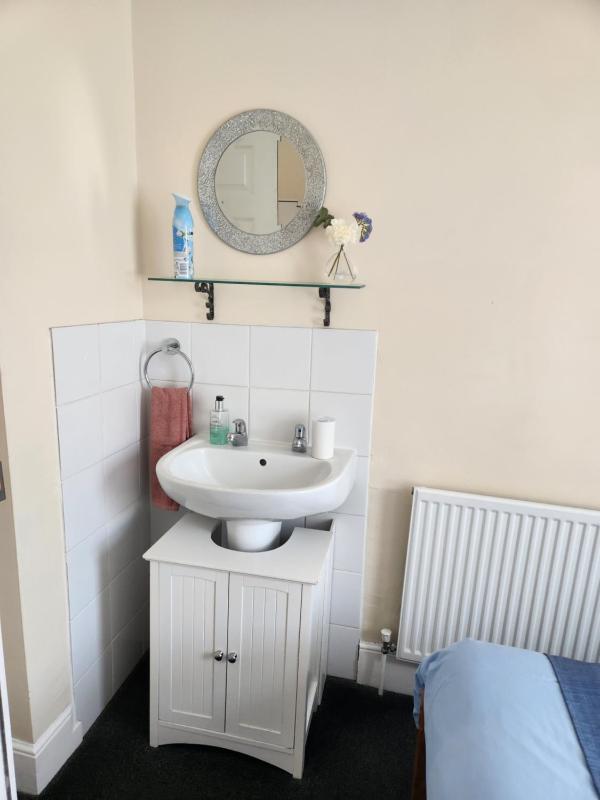 Small Double Room with Private External Bathroom image 4