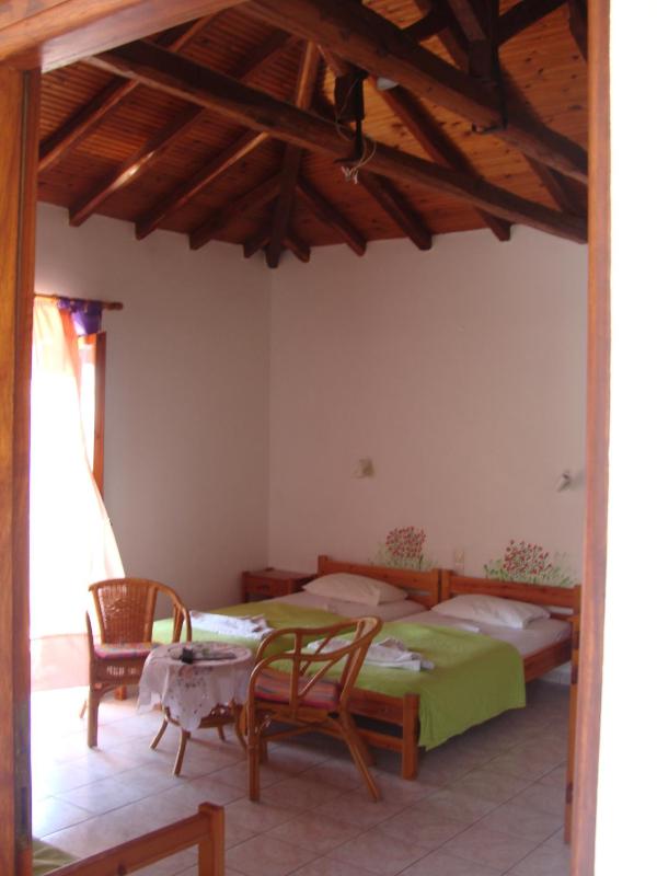 Studio (3 Adults) image 4