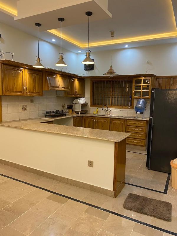 Johar Guesthouse-Suite 3Bed and Lounge in Karachi - image 3