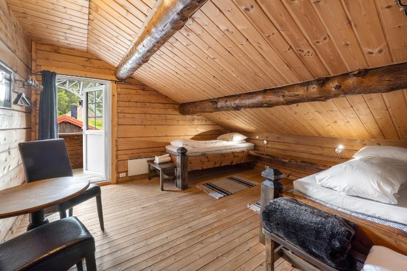 Double or Twin Room with Private External Bathroom image 4