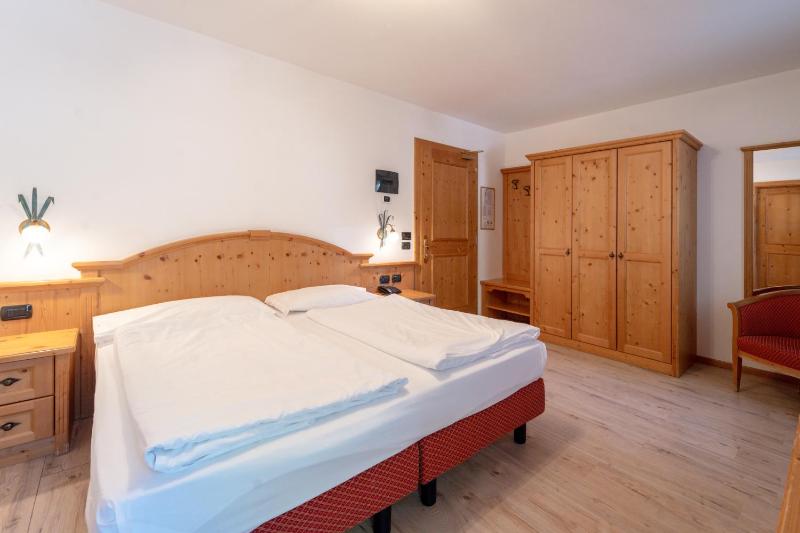 Standard Double or Twin Room with Balcony image 1
