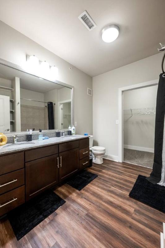 Stylish 2BR Keystone - image 16
