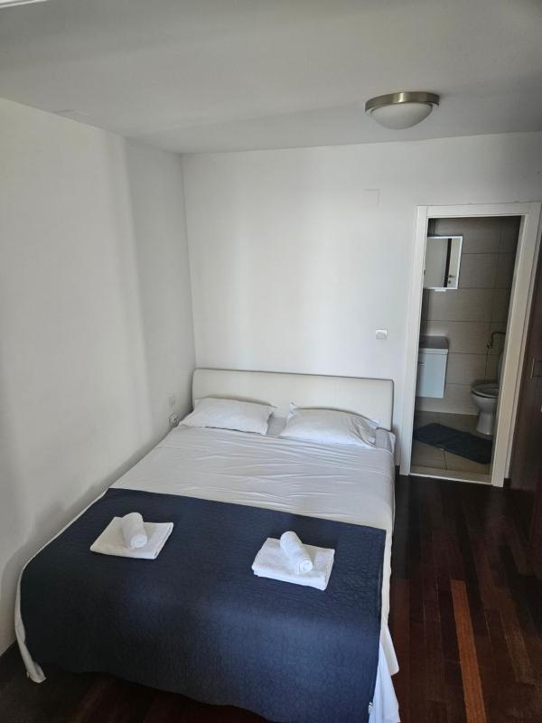 Apartment with View and Balcony image 2