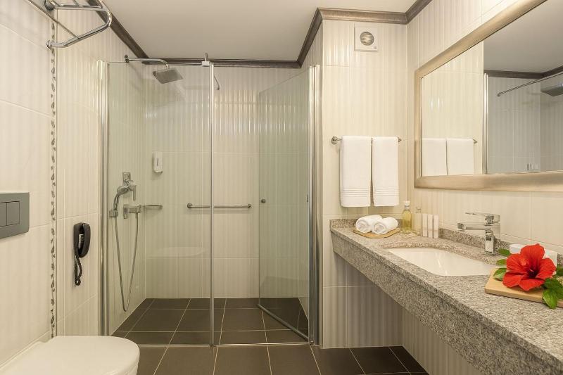 Standard Double Room image 4