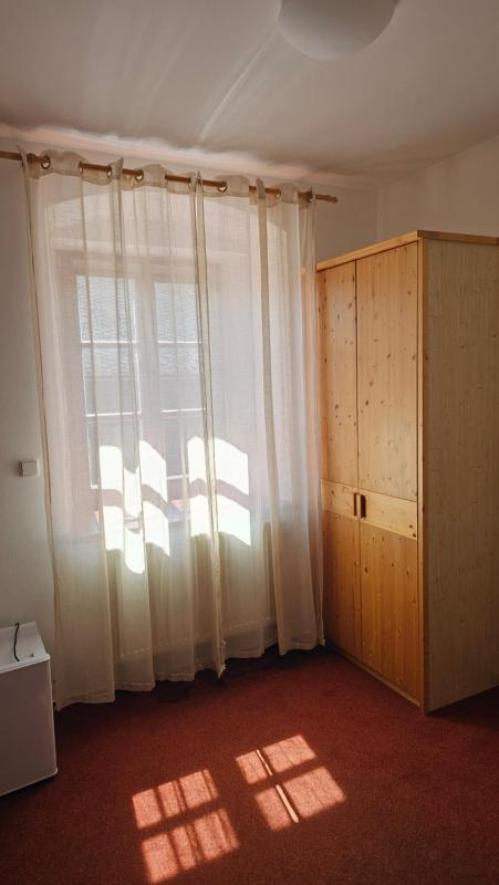 Twin Room image 2