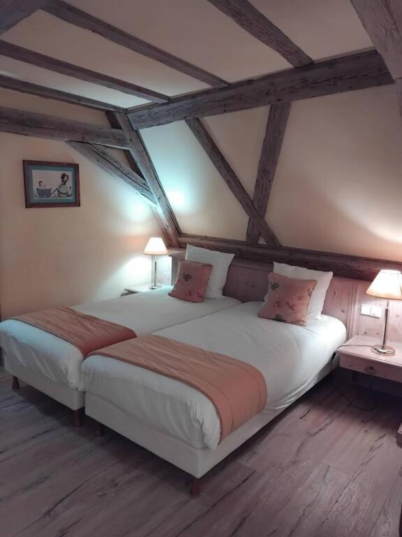 Logis Hotel Saint-Martin - image 11