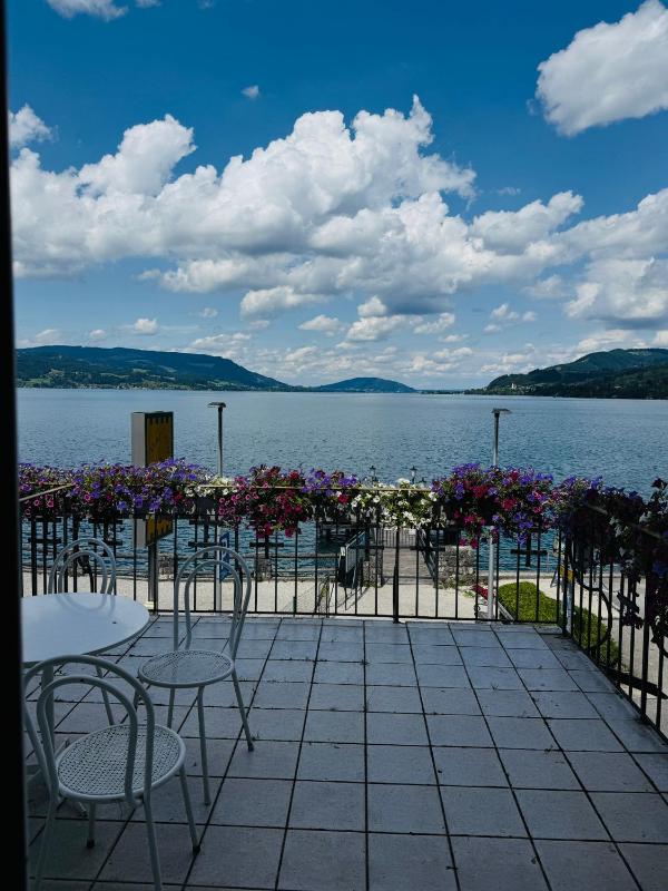Double Room with Balcony and Lake View image 2