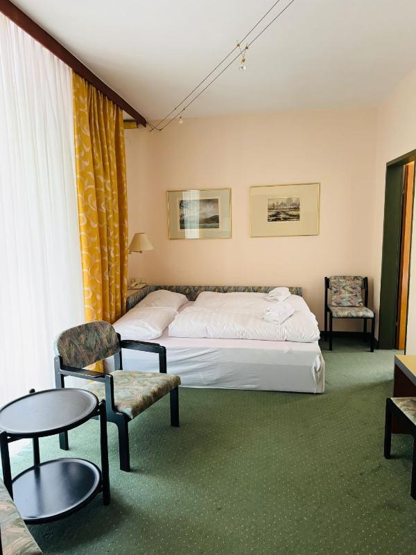Family Room with Park View image 3