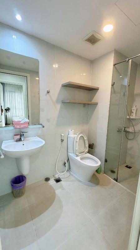HHomes - Modern 1 Bedroom & Pool GYM at Masteri An Phu - image 4