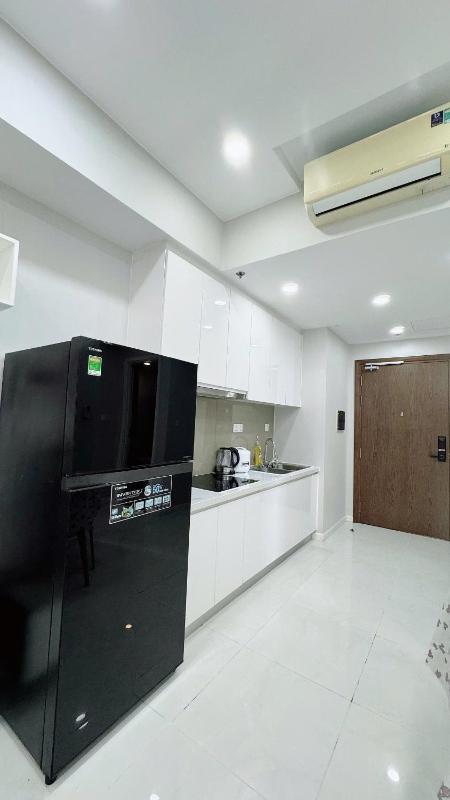 HHomes - Modern 1 Bedroom & Pool GYM at Masteri An Phu - image 6