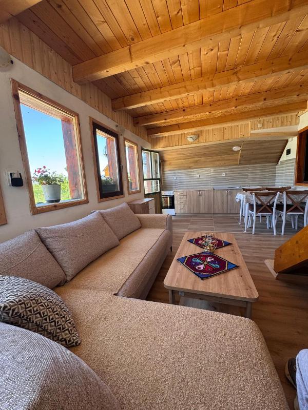 Three-Bedroom Holiday Home  image 2