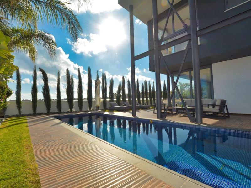Villa Limni Dyo - Luxurious Contemporary 3 Bedroom Villa With Sea Views And Hot - image 15