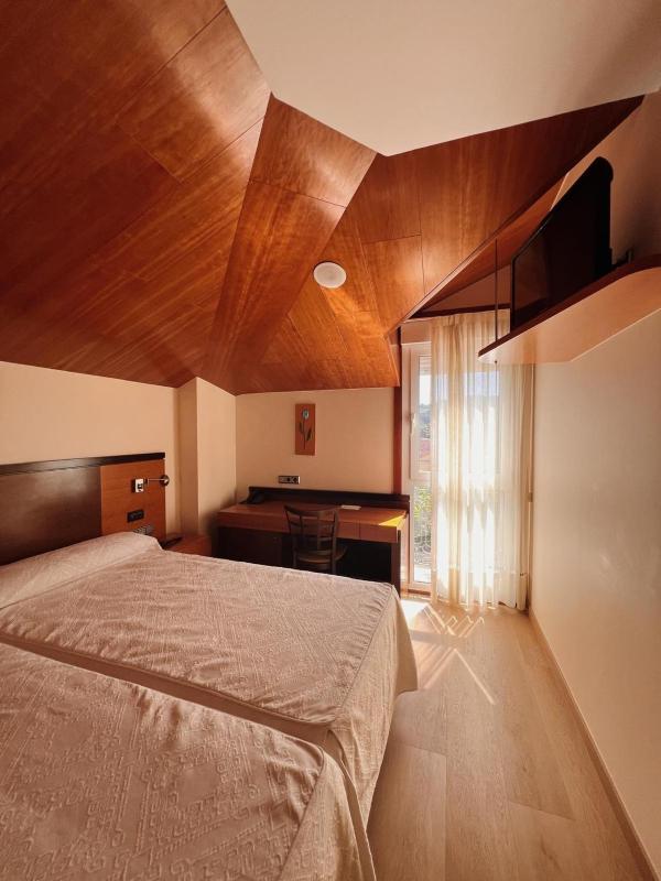 Superior Double Room image 3
