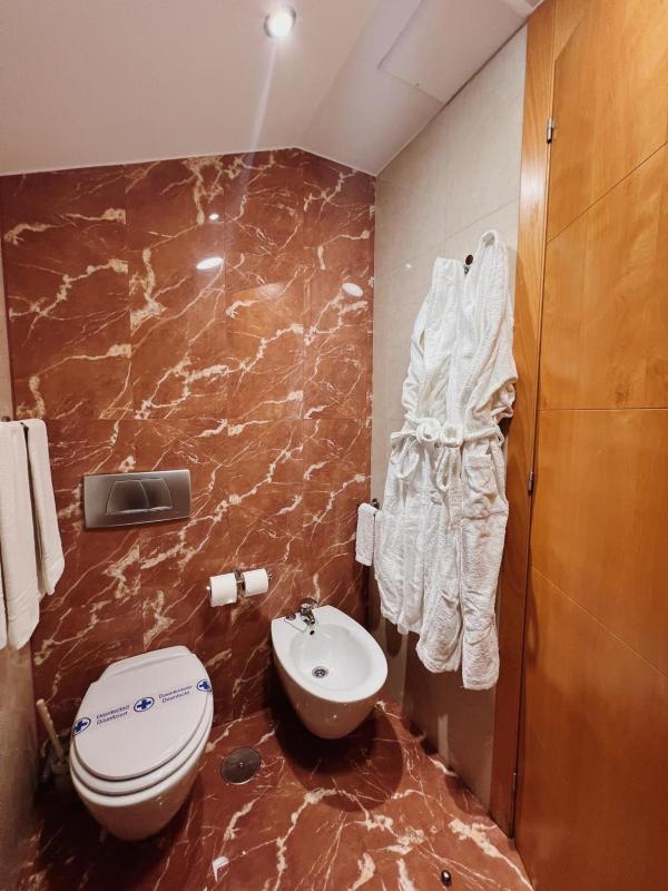 Single Room image 1