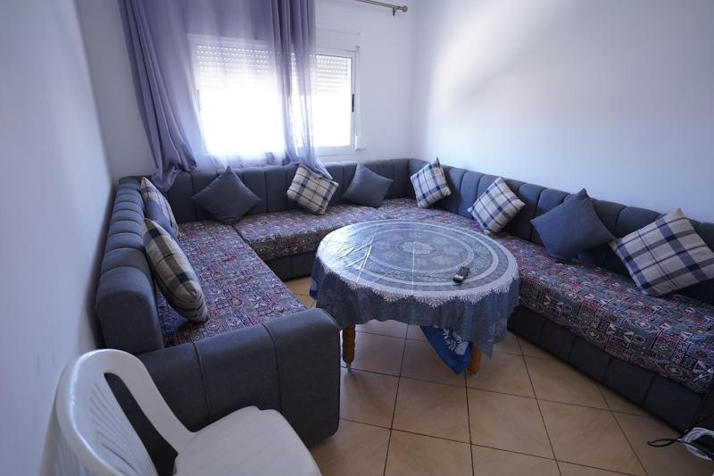 732 Appartement familial à louerà martil 2 bedroom apartment living room 3rd floor - image 1