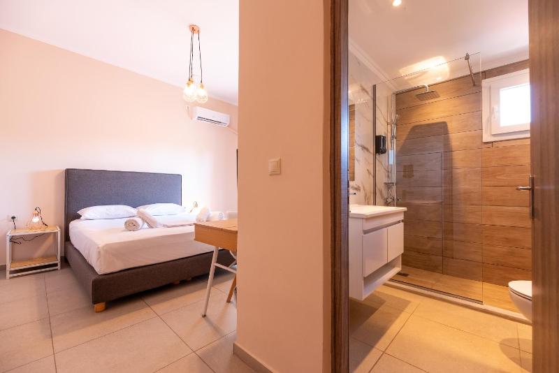 Studio Apartment image 2