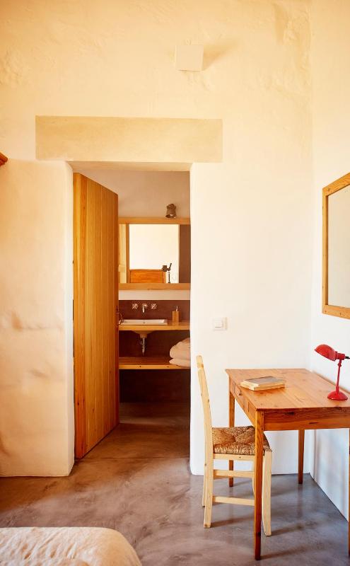 Double Room with Terrace image 2