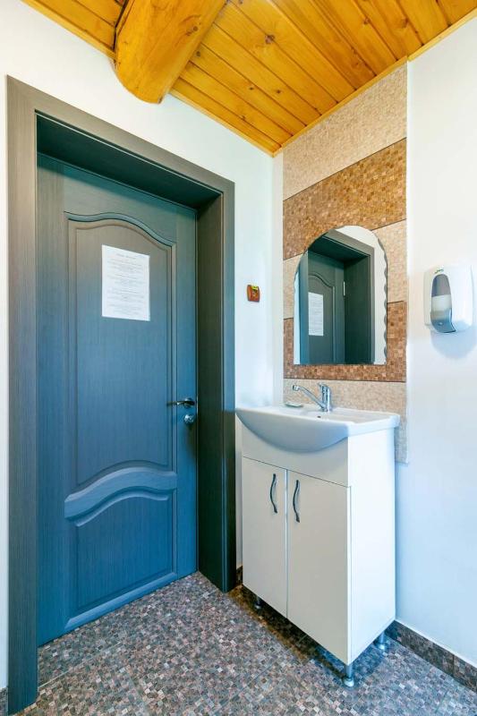 Chalet image 2