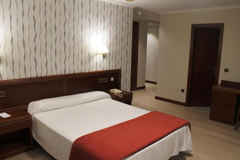 Double Room image 4