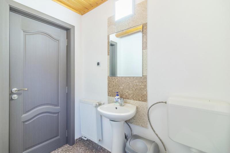 Three-Bedroom Chalet image 3