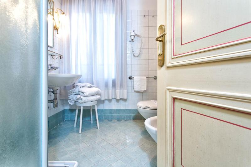 Junior Suite image 3