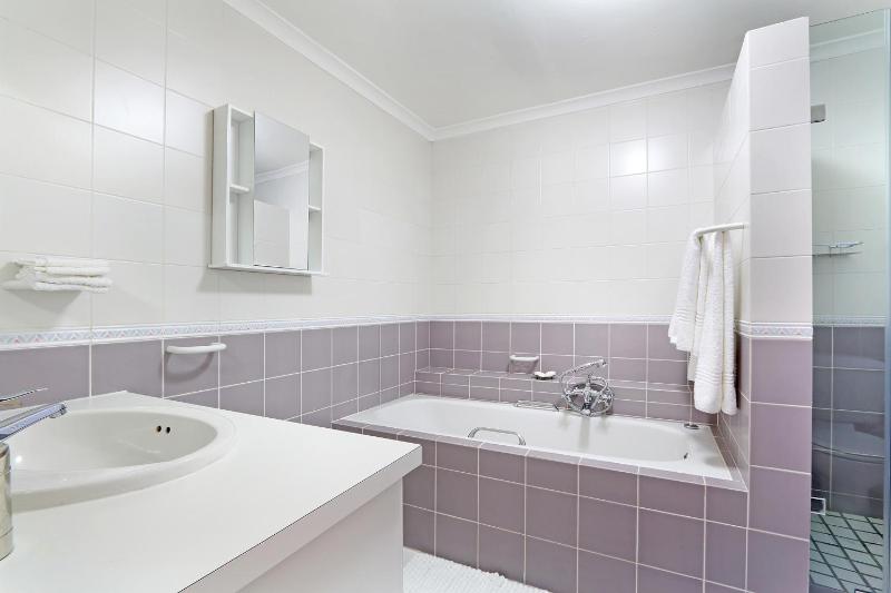 Camps Bay Beach Apartment - image 7